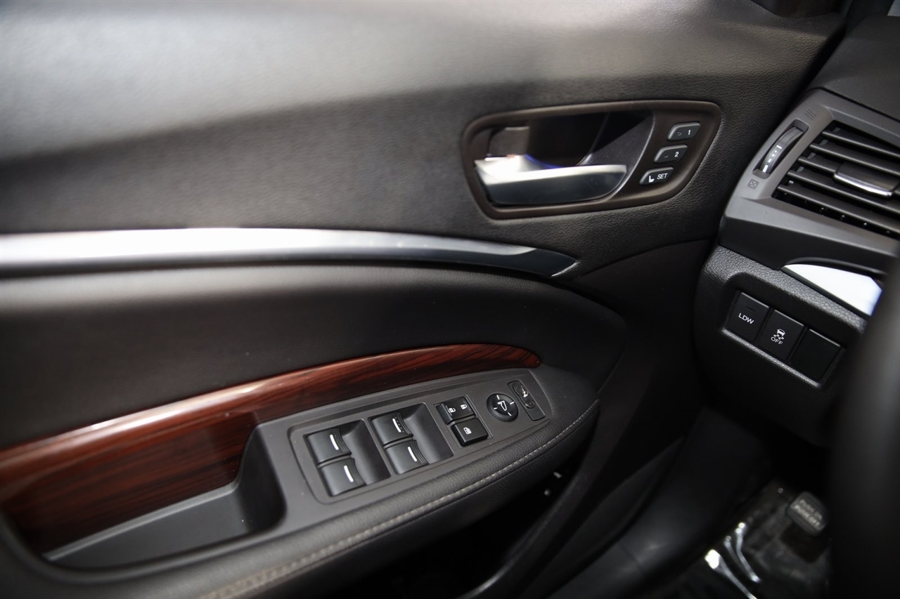 Acura MDX  2015