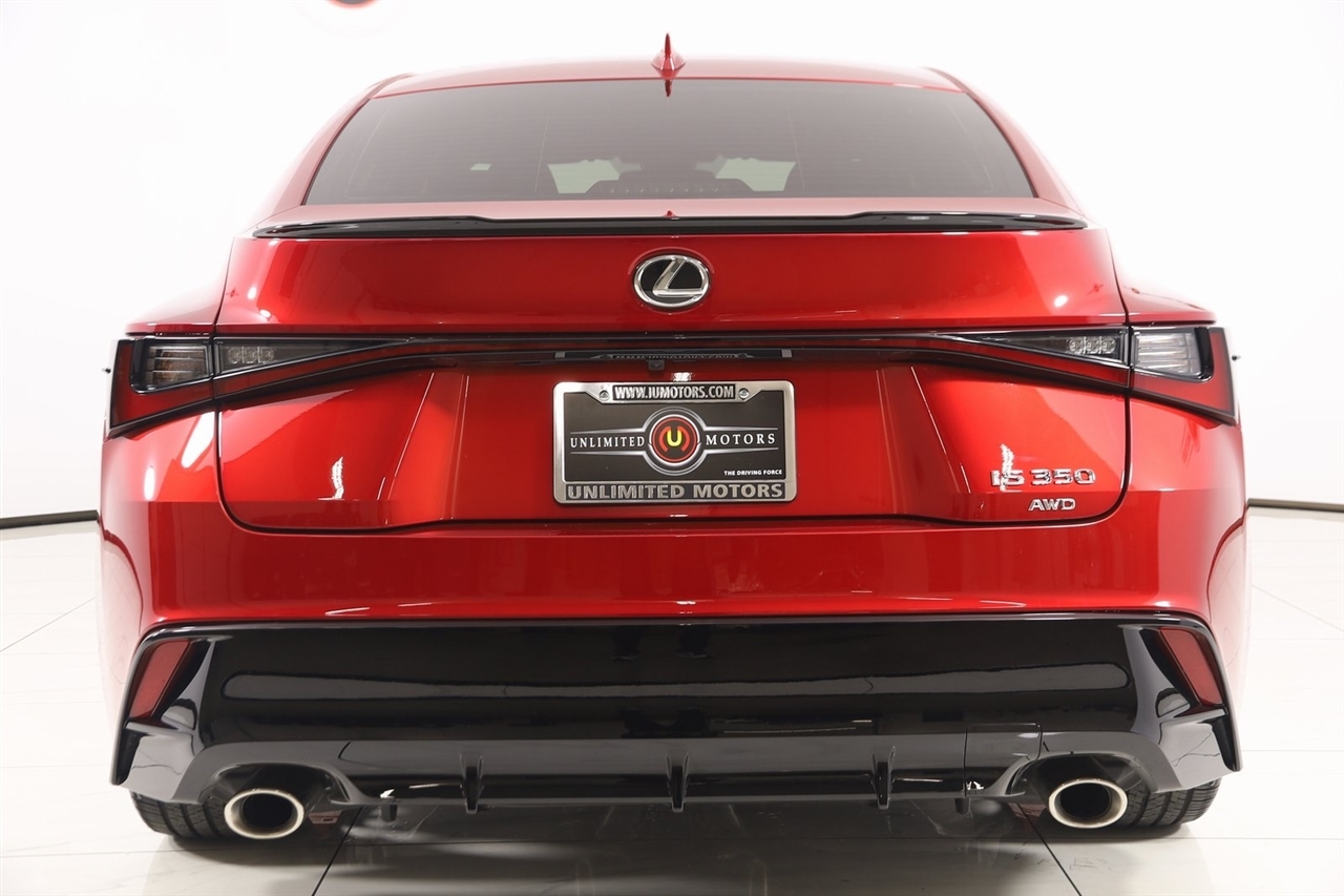 Lexus IS  2025