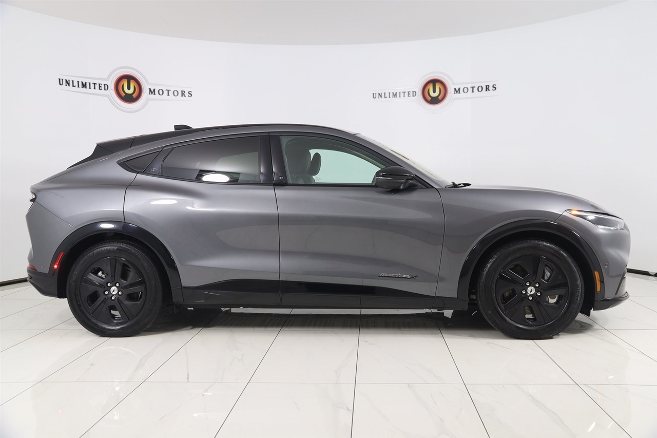 Ford Mustang Mach-E  2023