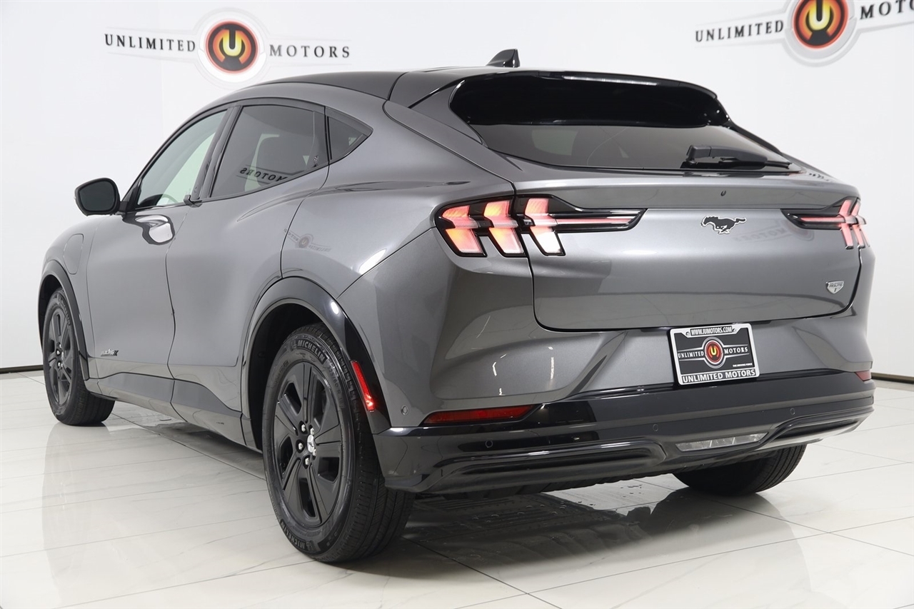 Ford Mustang Mach-E  2023