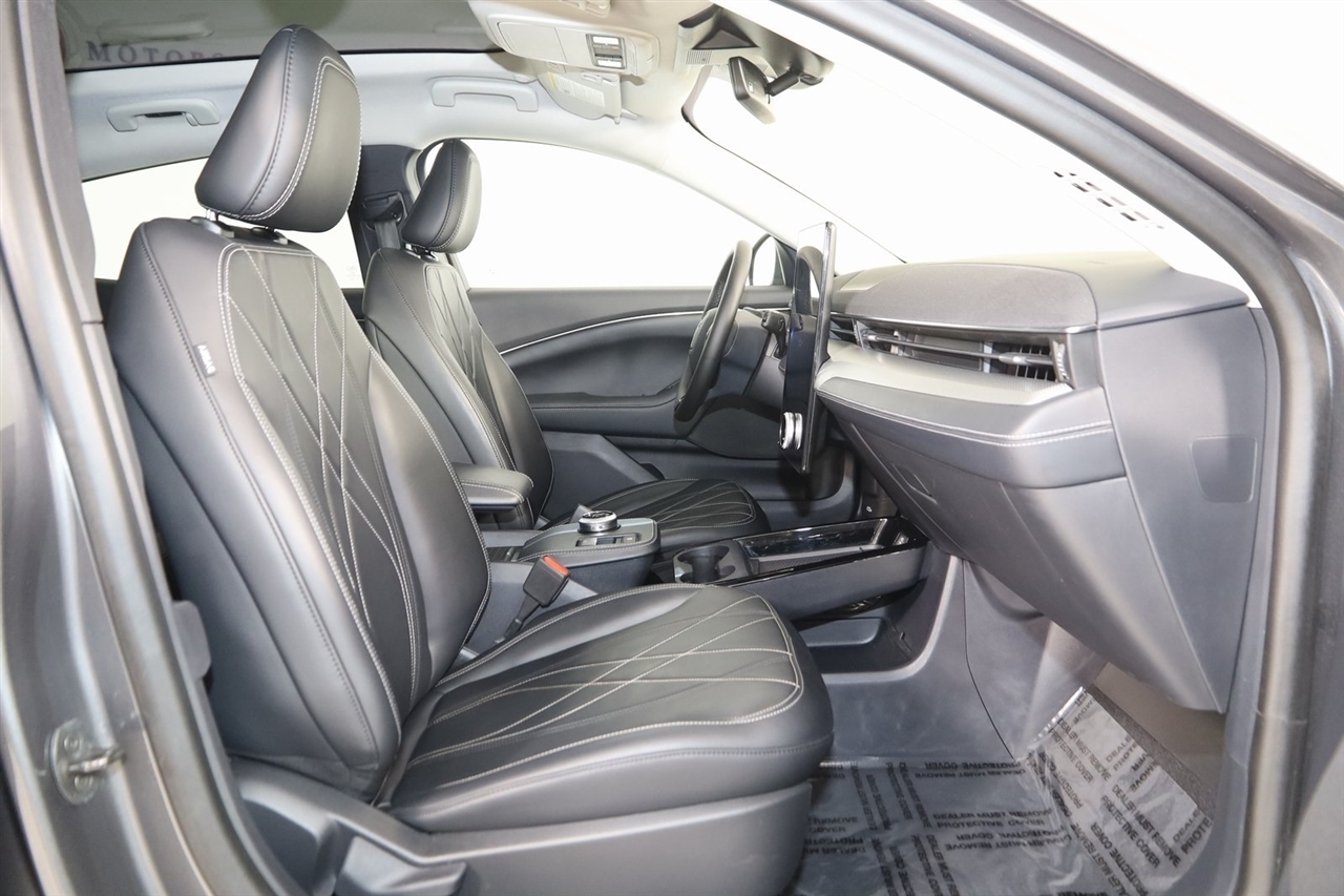 Ford Mustang Mach-E  2023