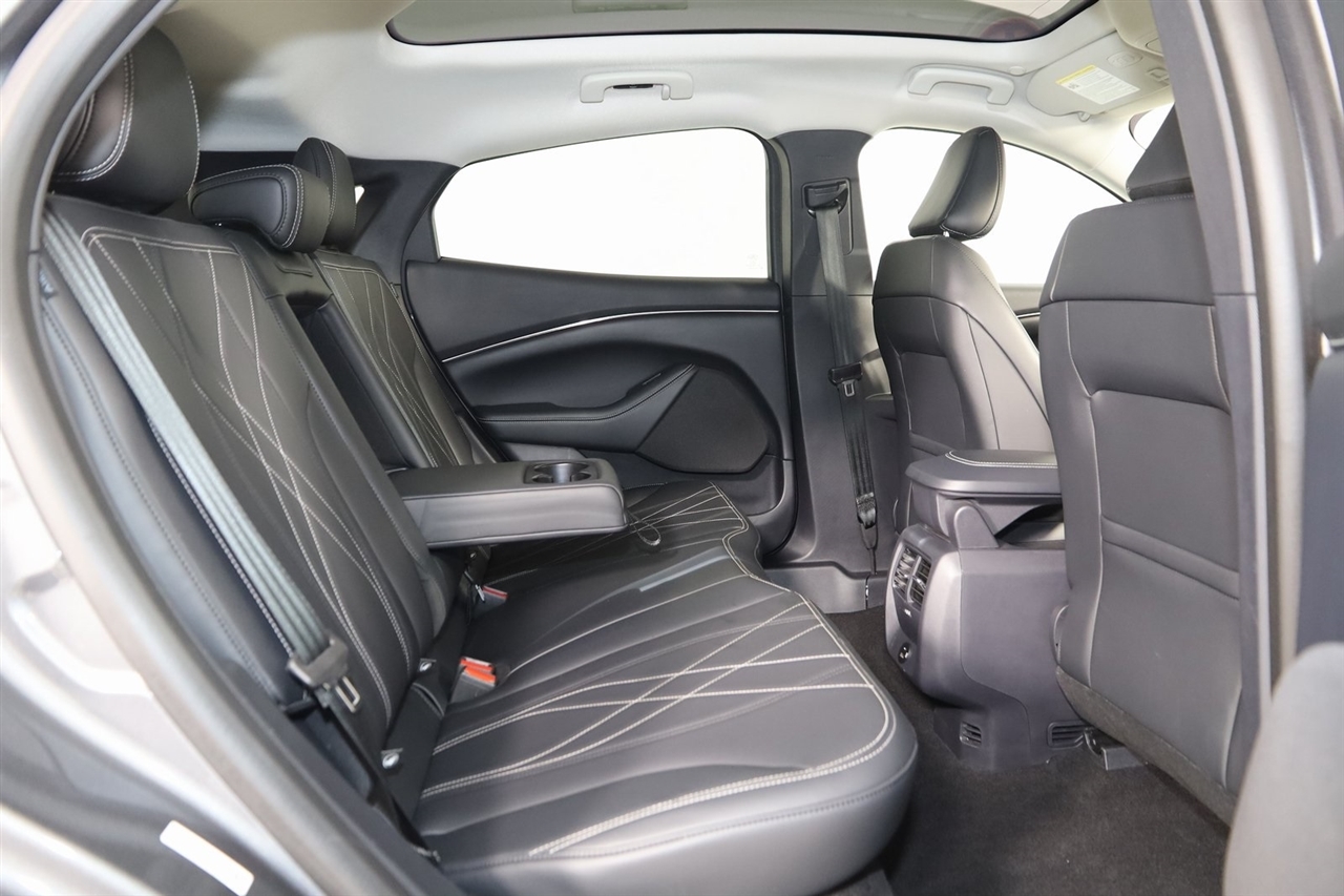 Ford Mustang Mach-E  2023