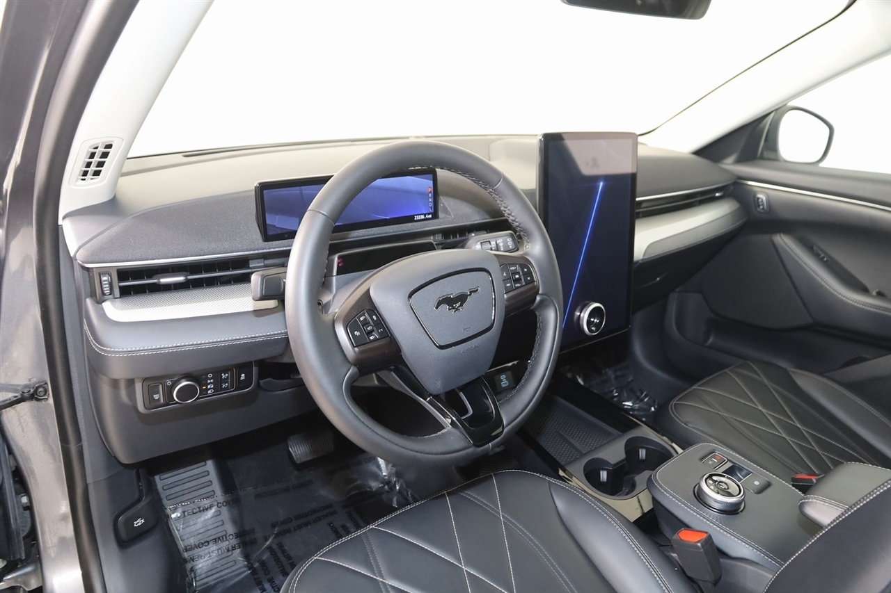 Ford Mustang Mach-E  2023