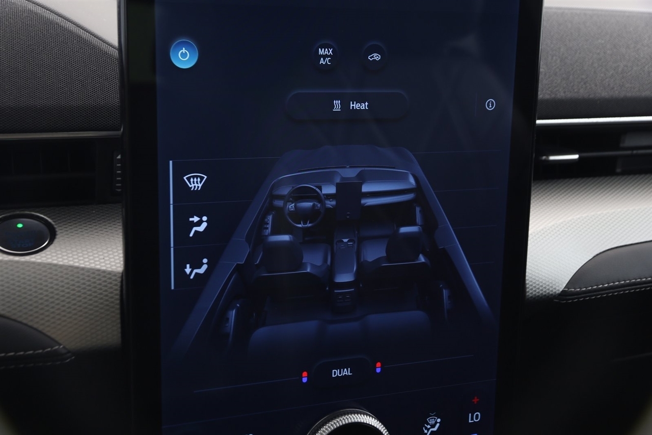 Ford Mustang Mach-E  2023