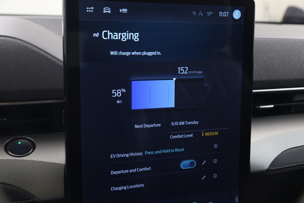 Ford Mustang Mach-E  2023