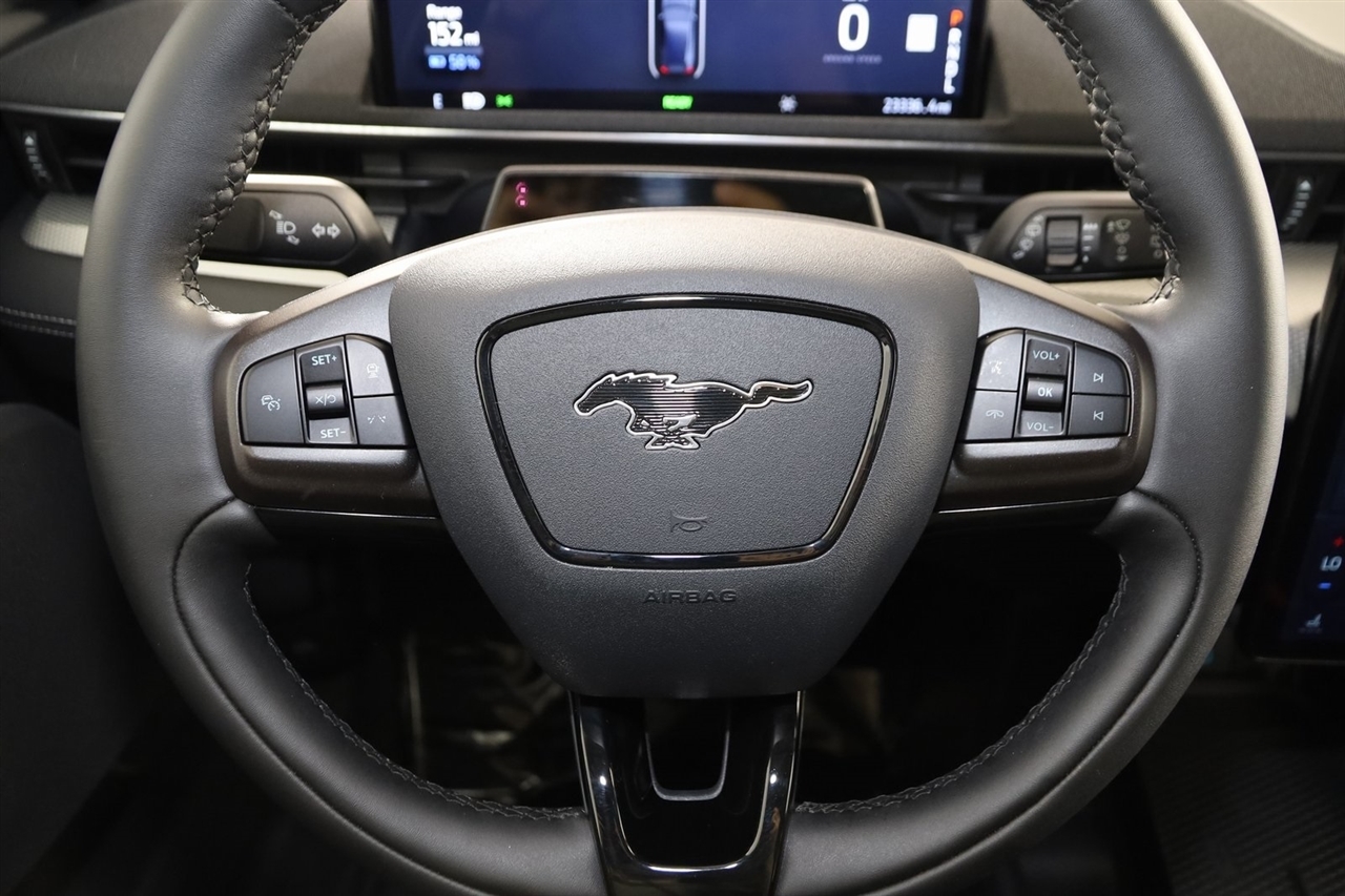 Ford Mustang Mach-E  2023