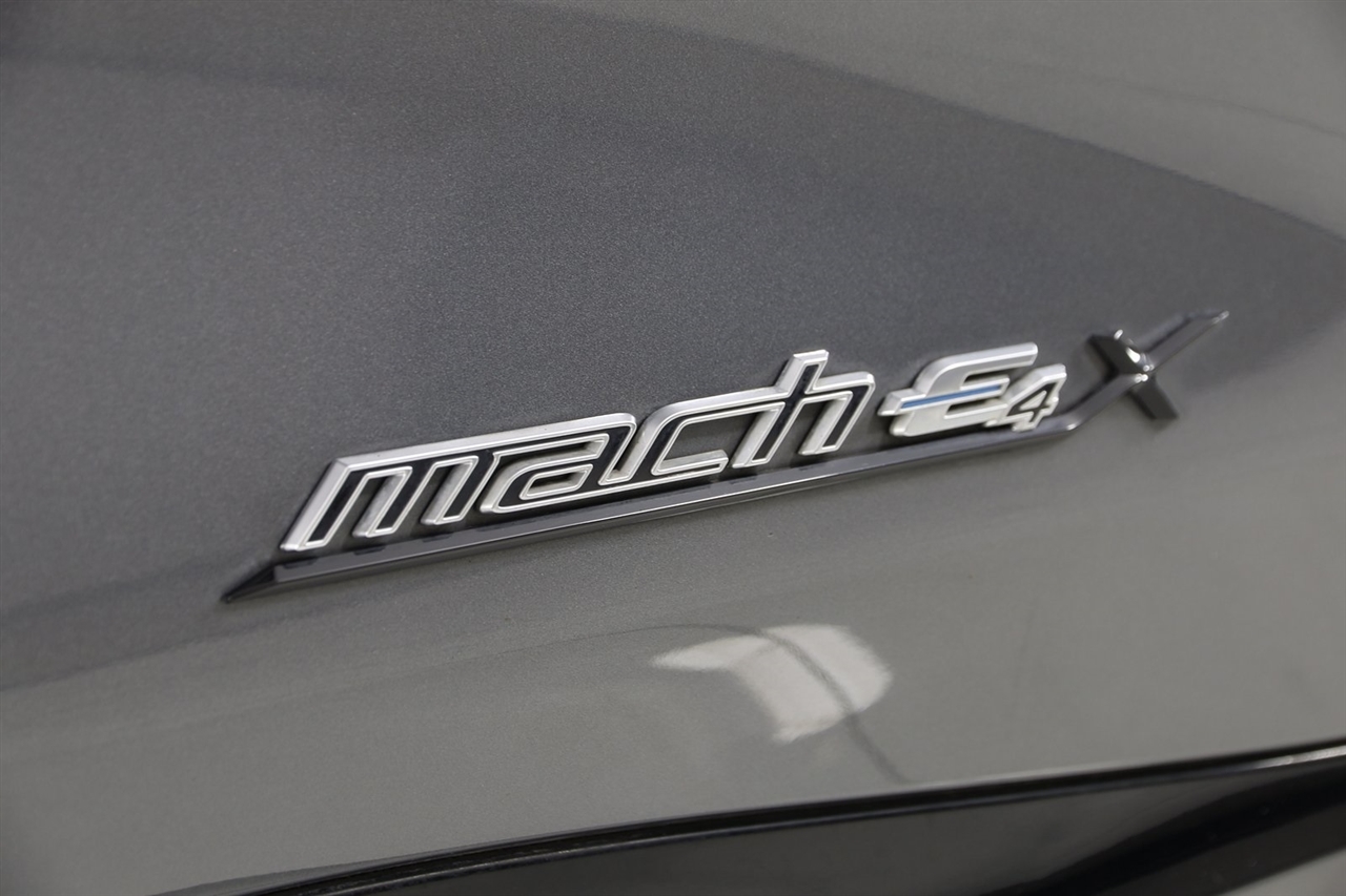 Ford Mustang Mach-E  2023