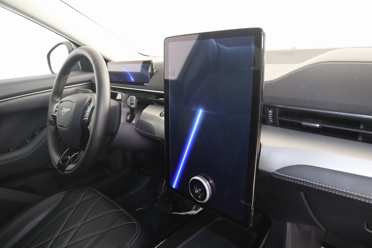 Ford Mustang Mach-E  2023