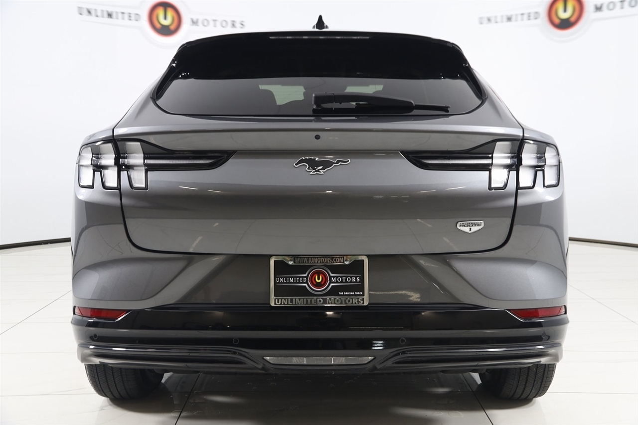 Ford Mustang Mach-E  2023