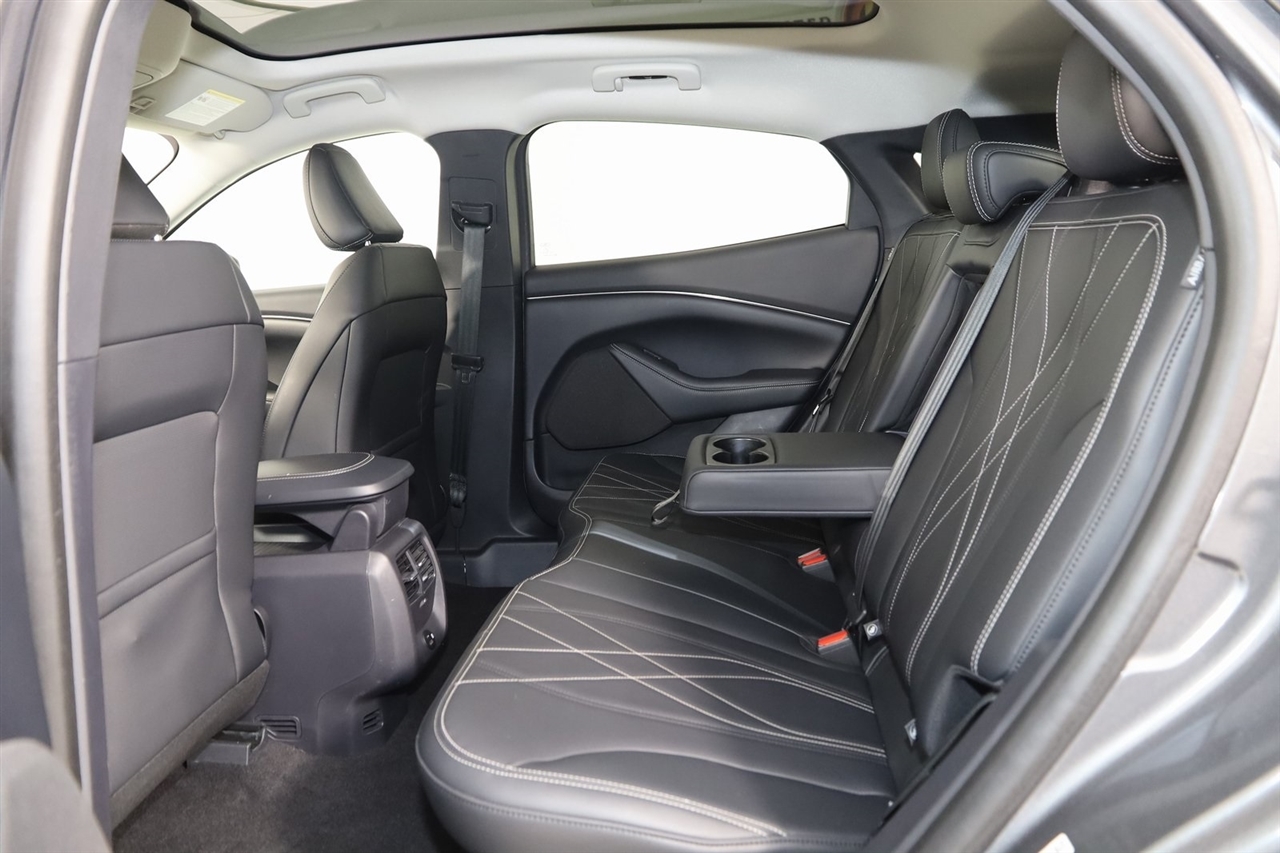 Ford Mustang Mach-E  2023