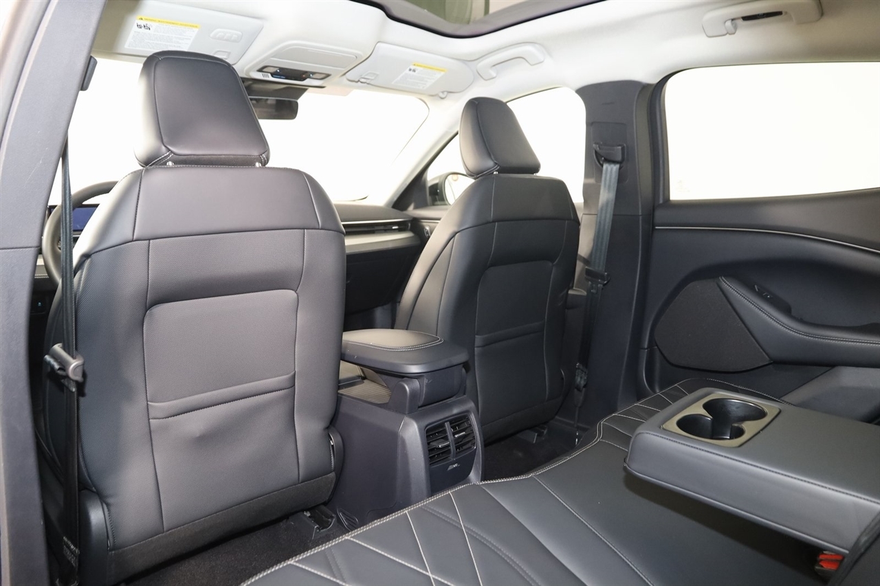 Ford Mustang Mach-E  2023