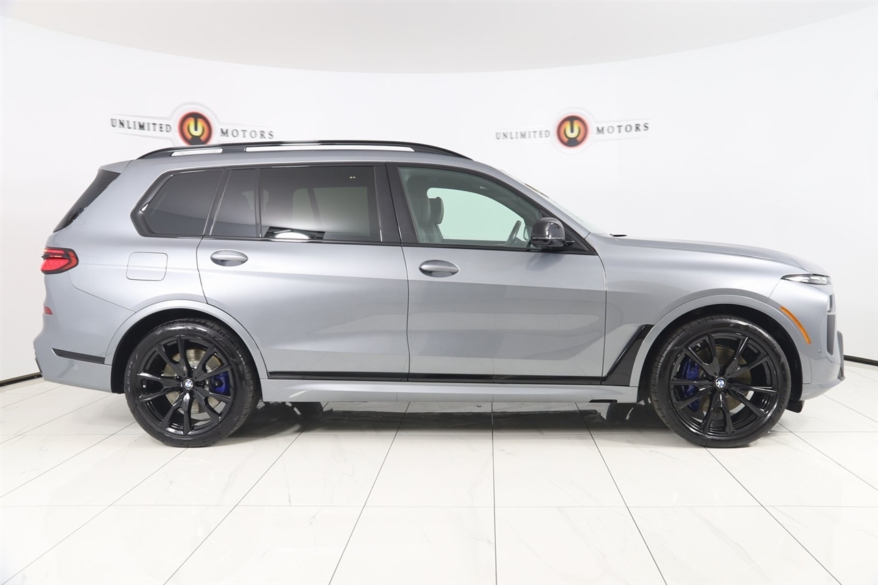 BMW X7  2023