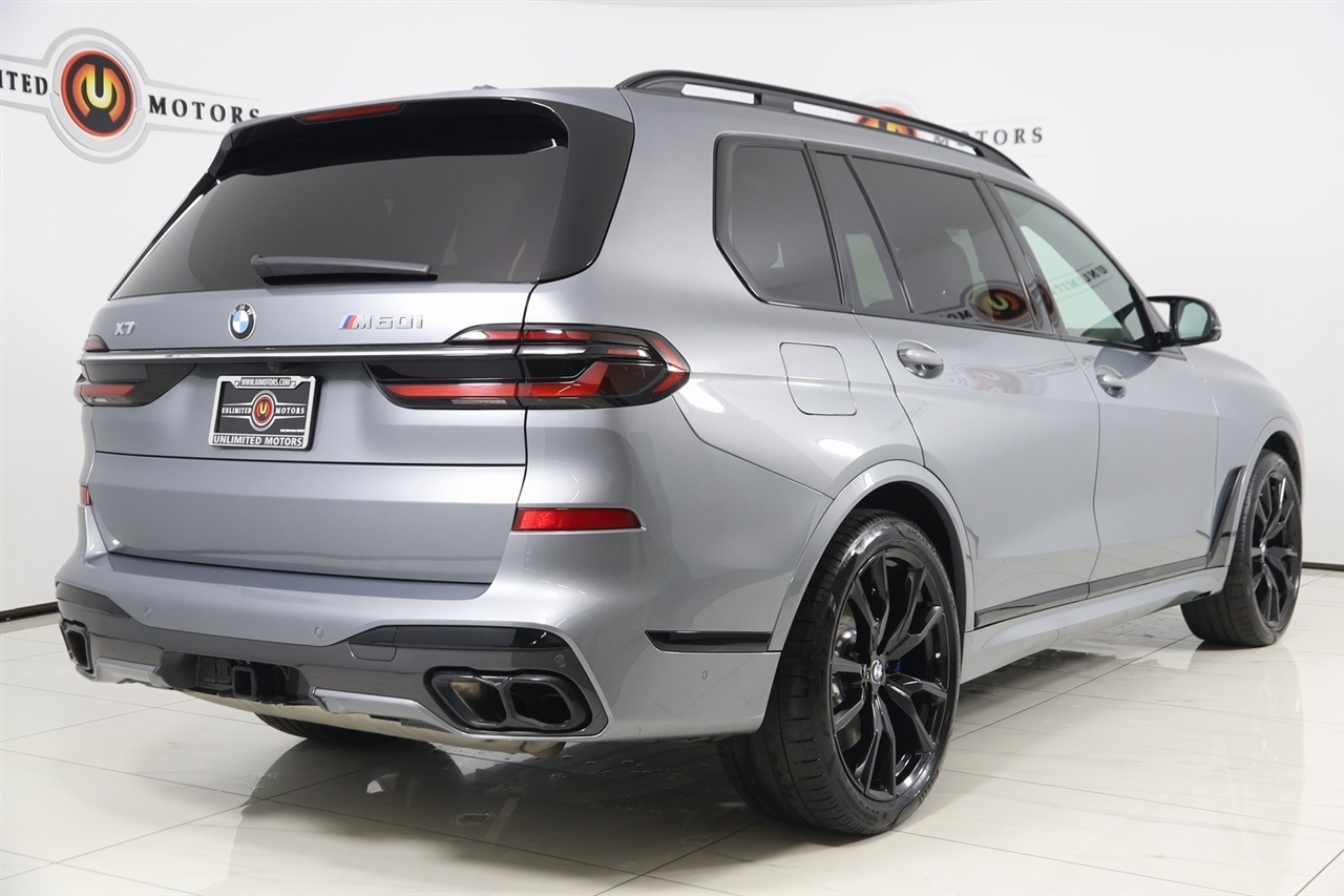 BMW X7  2023