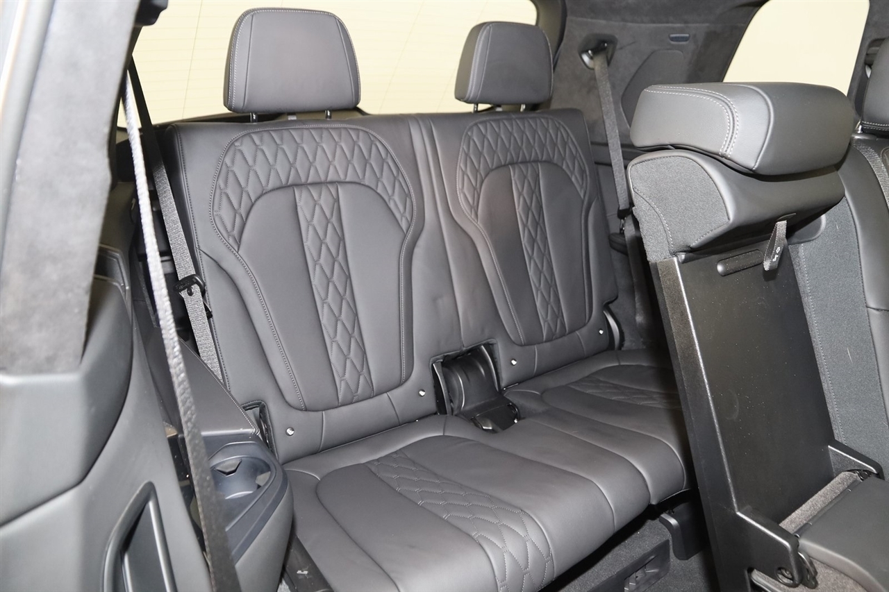 BMW X7  2023