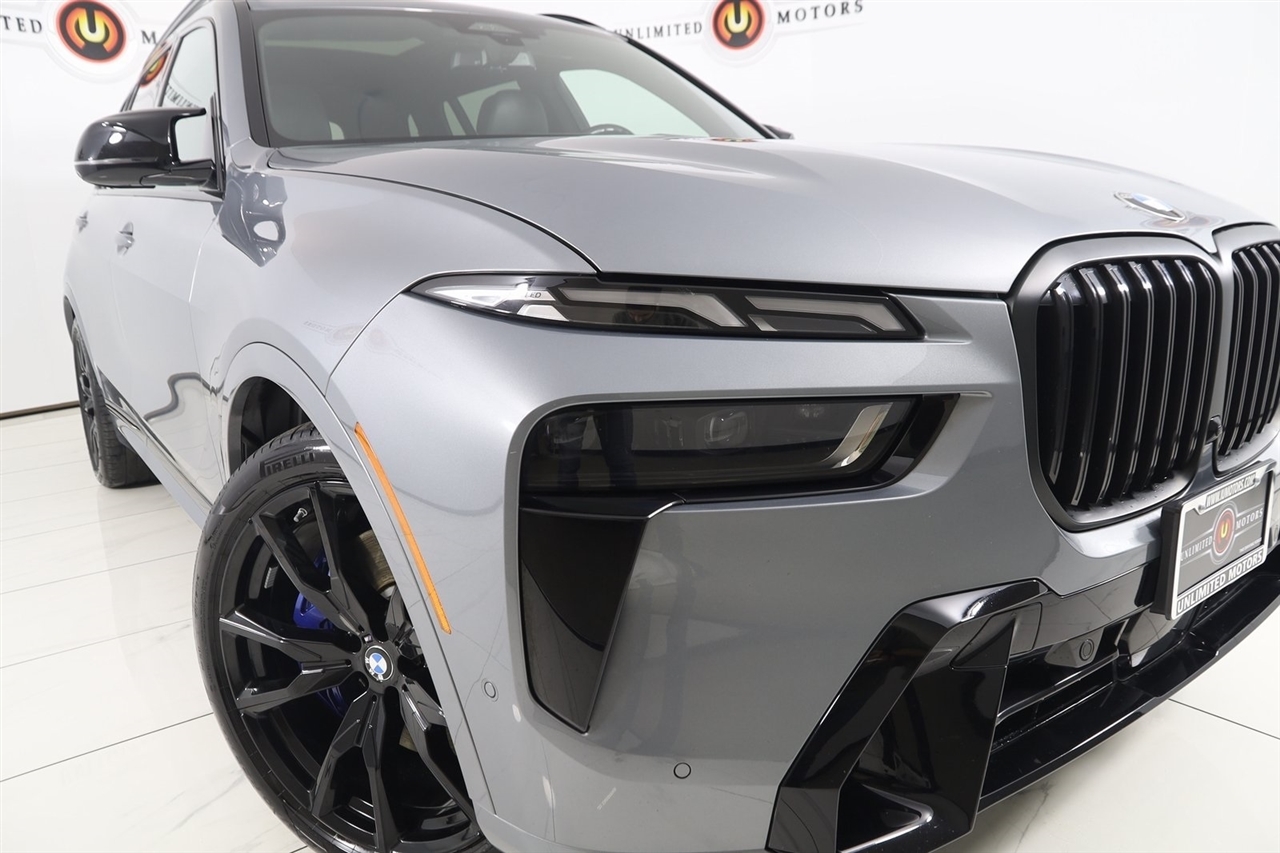 BMW X7  2023