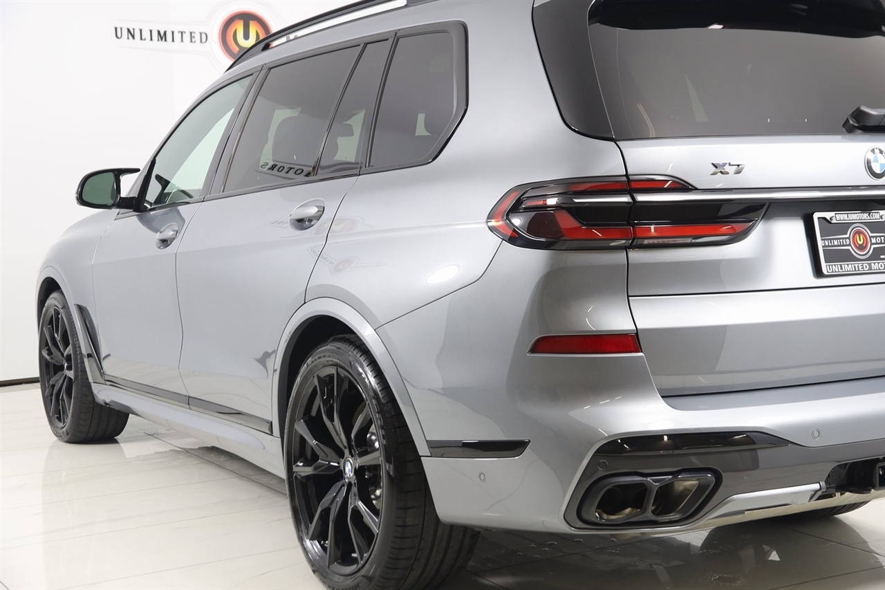 BMW X7  2023