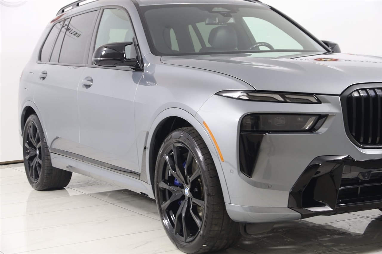 BMW X7  2023