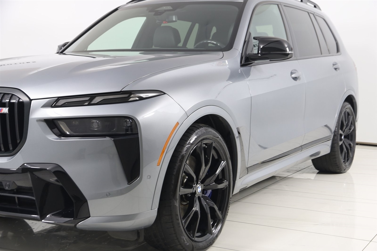 BMW X7  2023