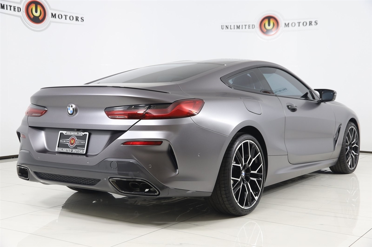 BMW 8-Series  2025