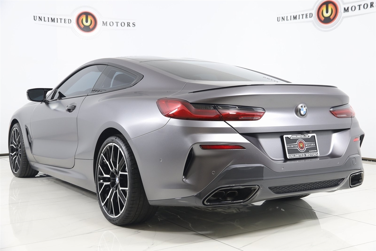 BMW 8-Series  2025