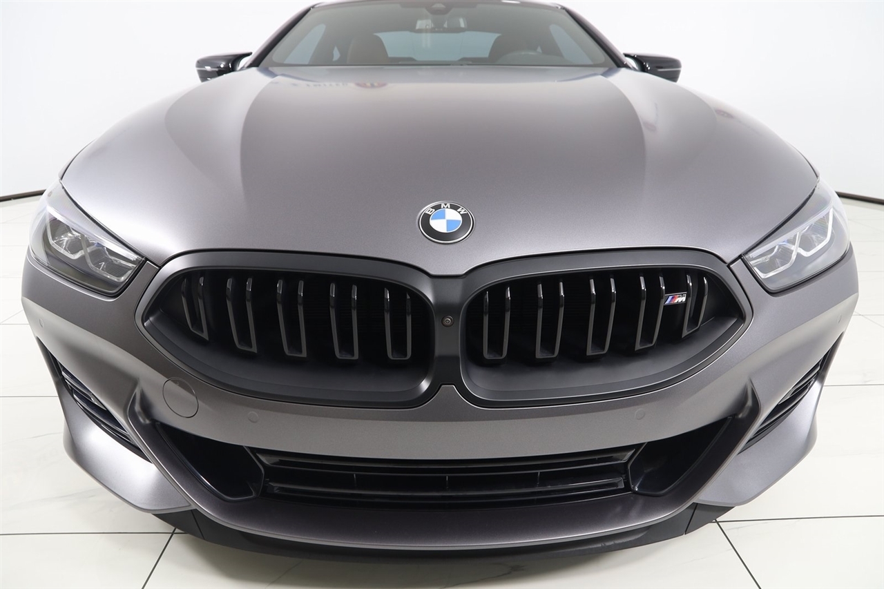 BMW 8-Series  2025
