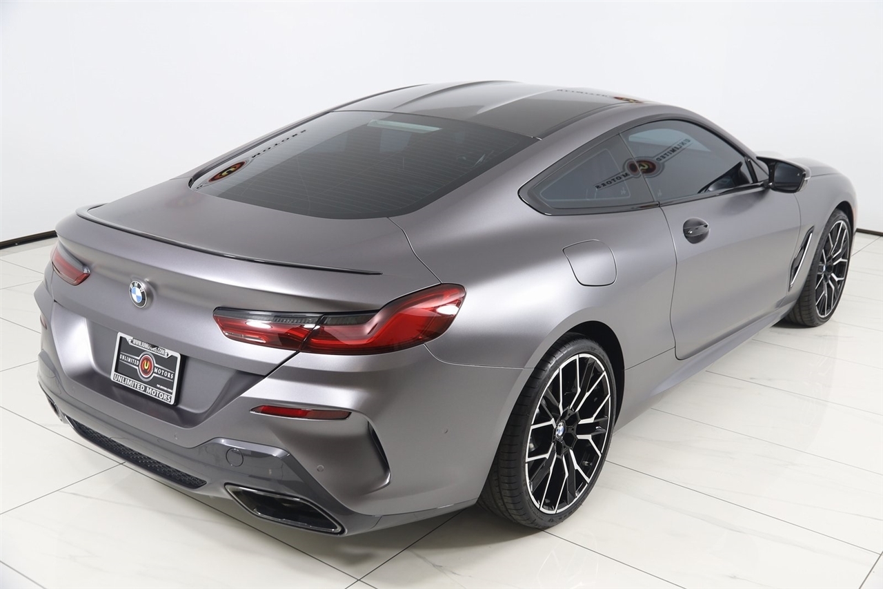 BMW 8-Series  2025