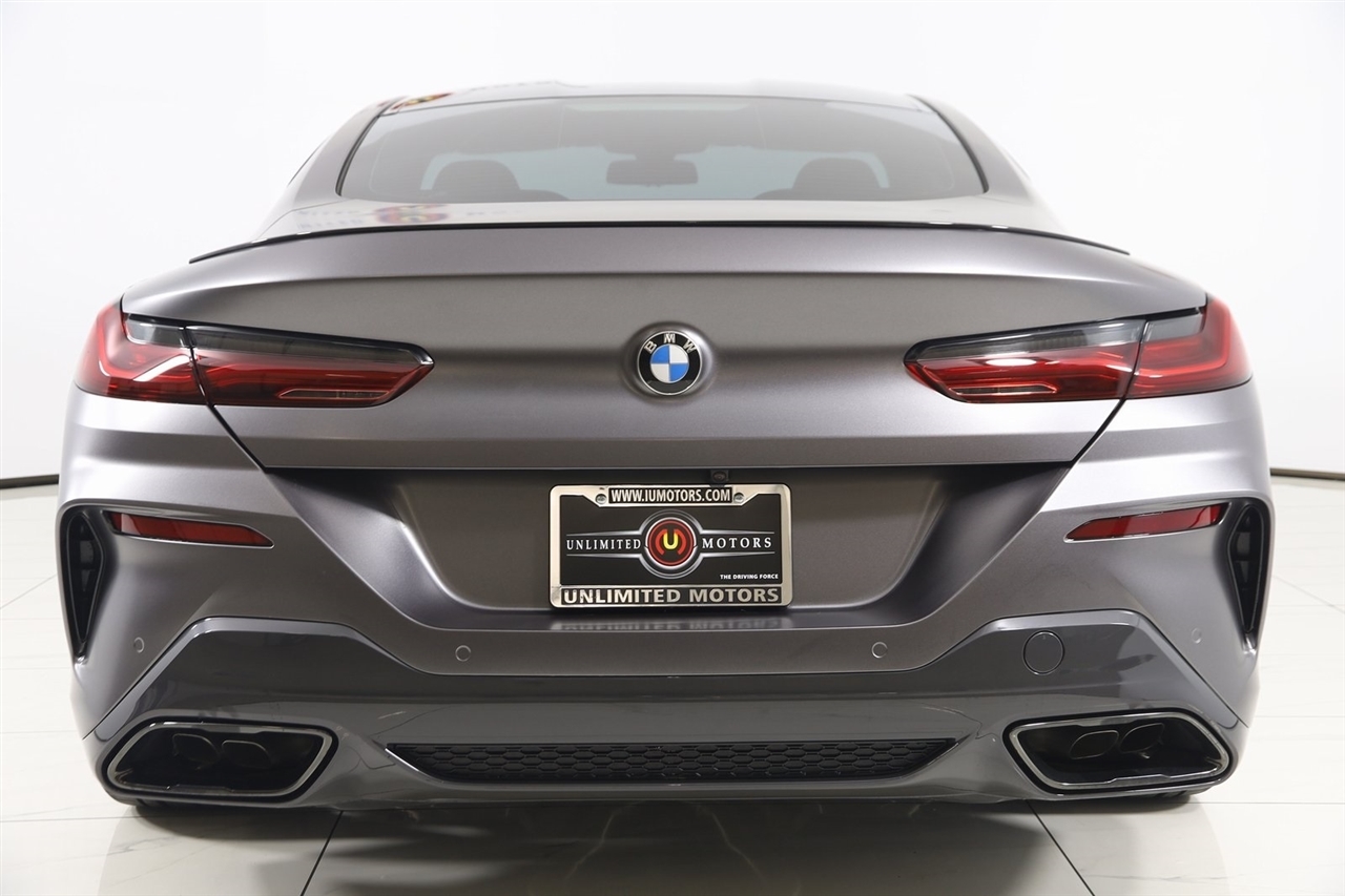 BMW 8-Series  2025