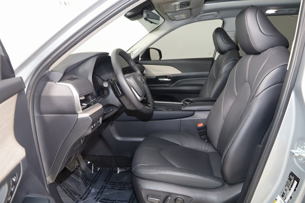 Toyota Grand Highlander  2024