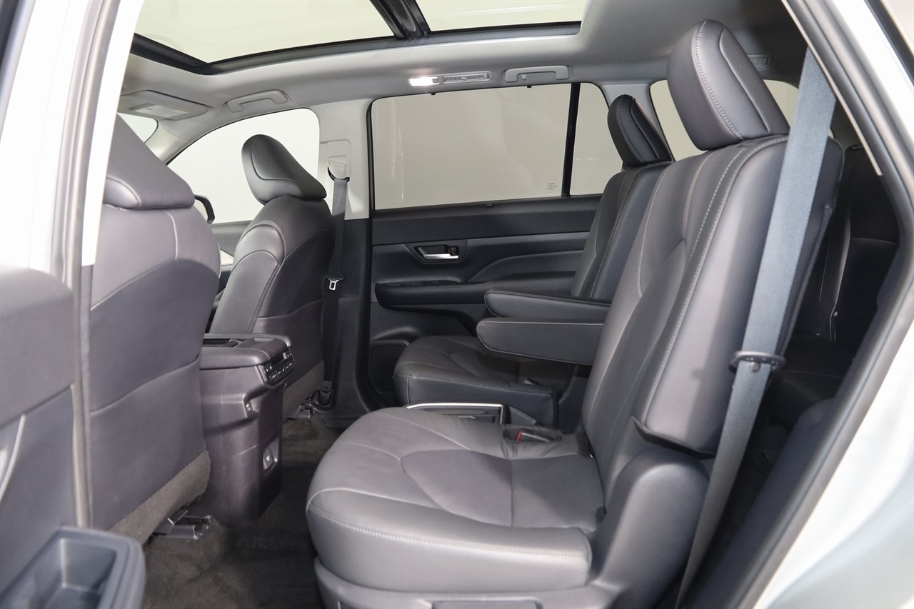 Toyota Grand Highlander  2024