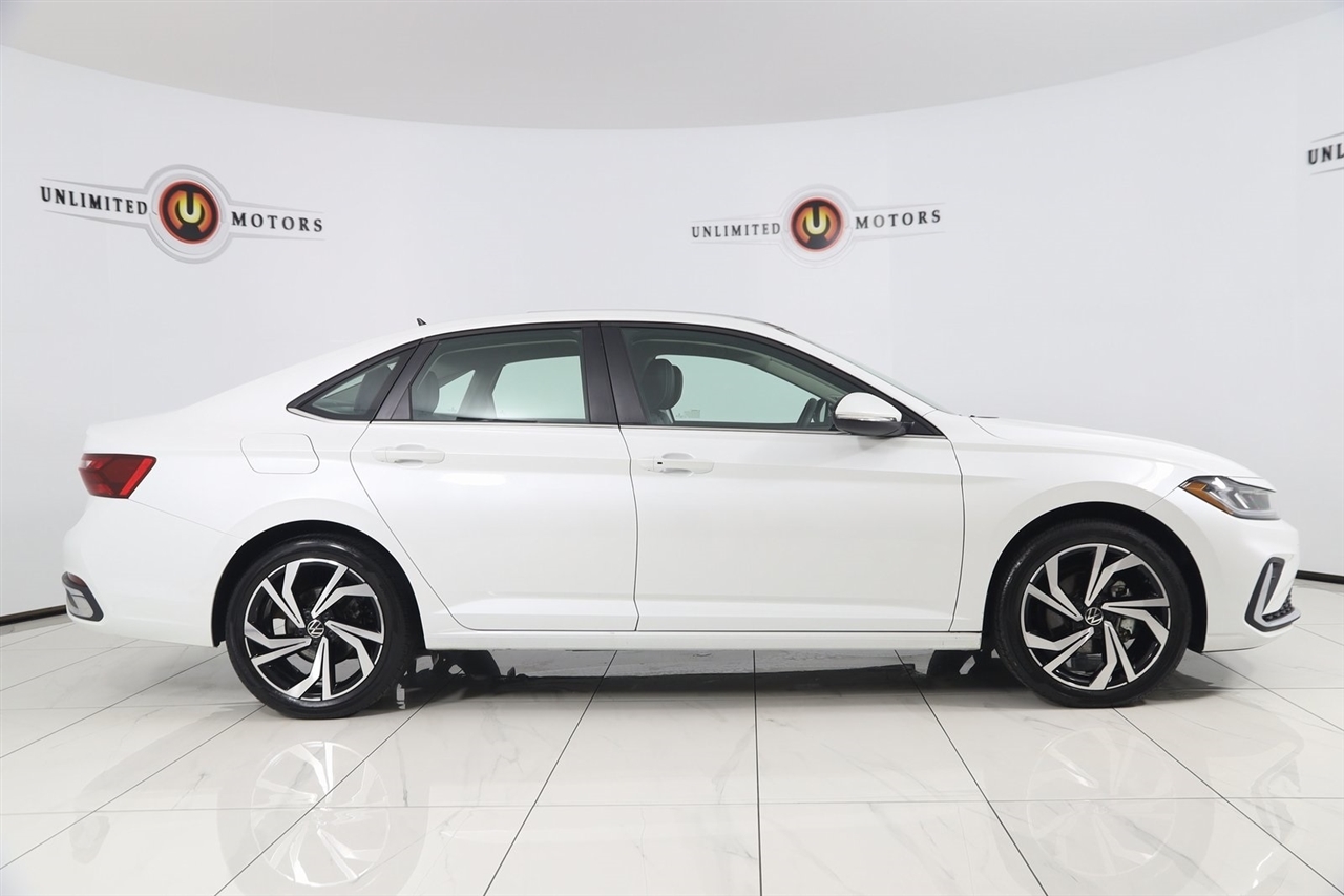 Volkswagen Jetta  2025