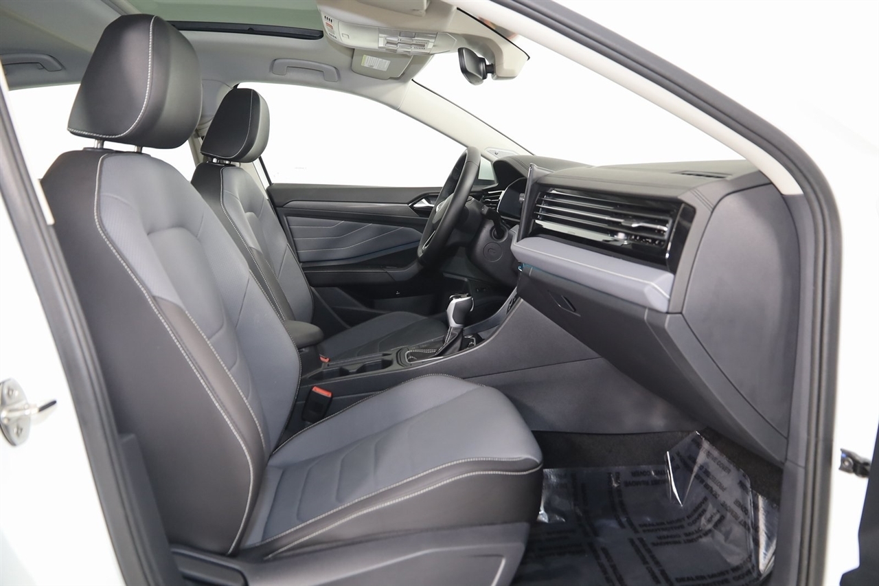 Volkswagen Jetta  2025