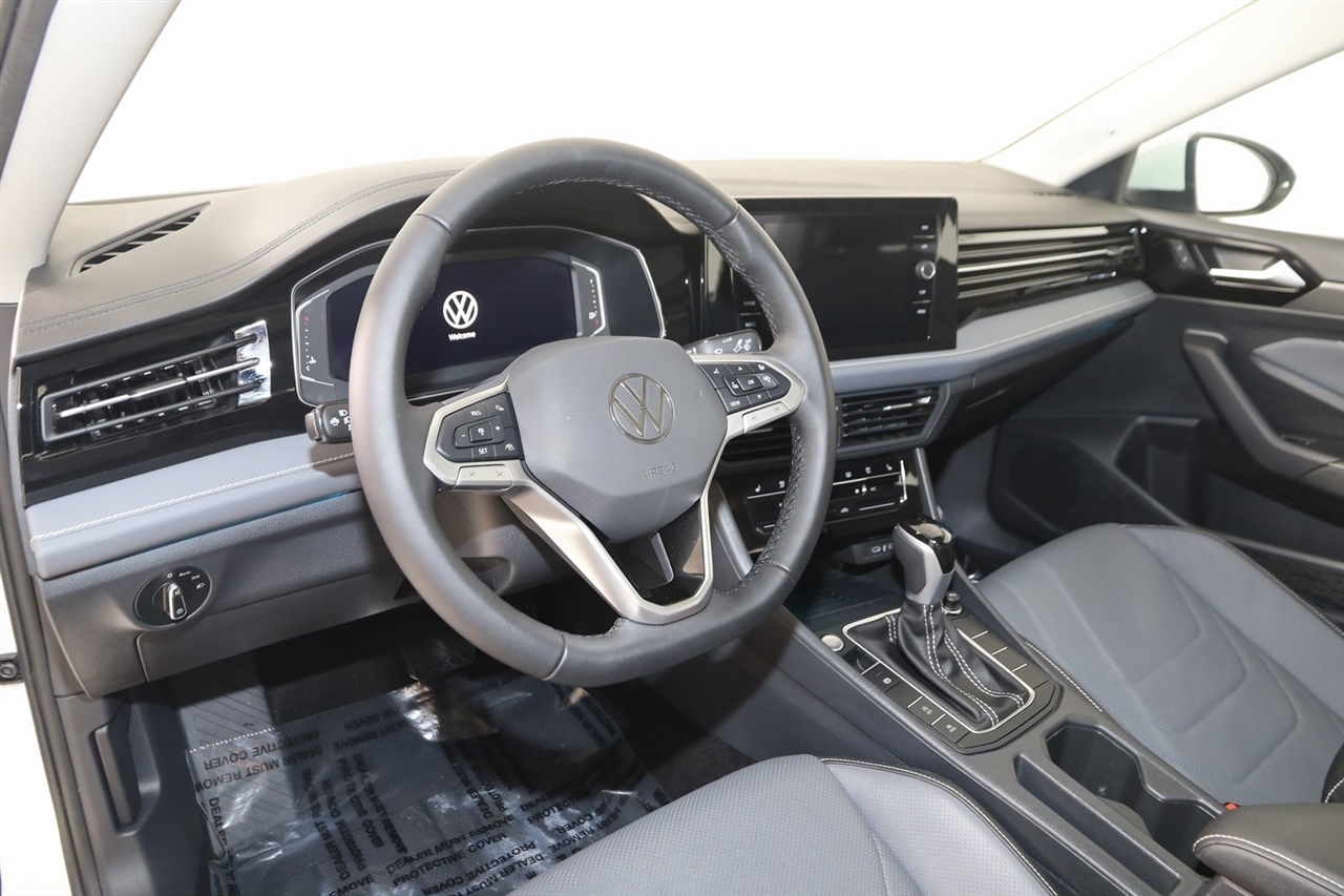 Volkswagen Jetta  2025