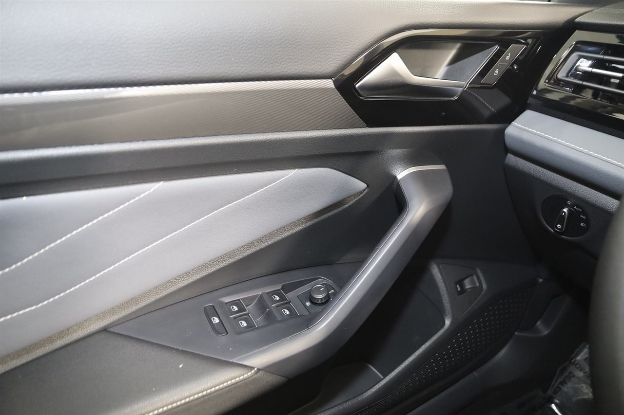 Volkswagen Jetta  2025