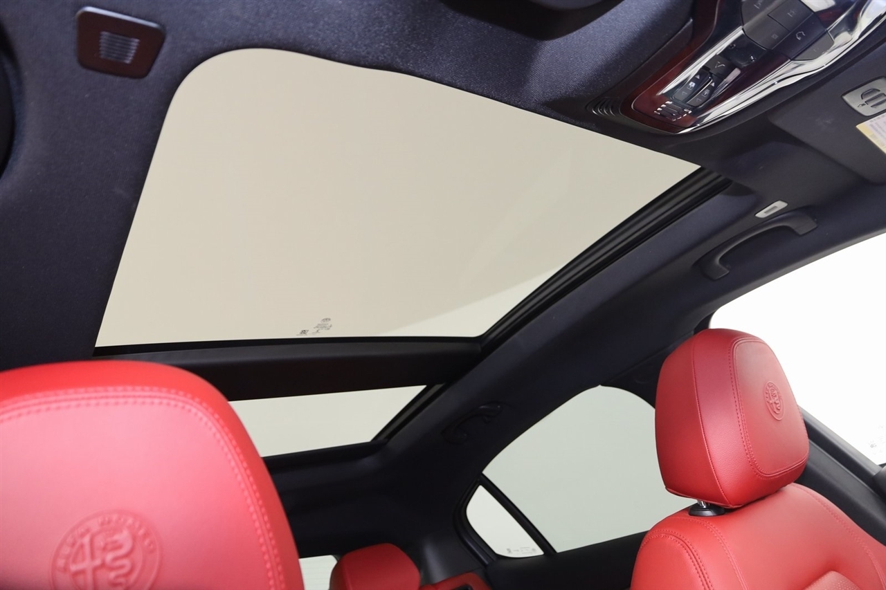 Alfa Romeo Stelvio  2022