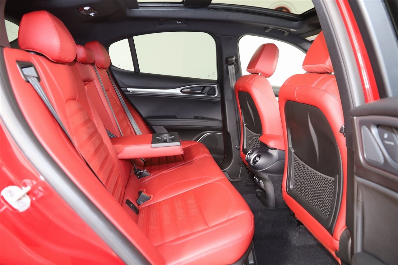 Alfa Romeo Stelvio  2022