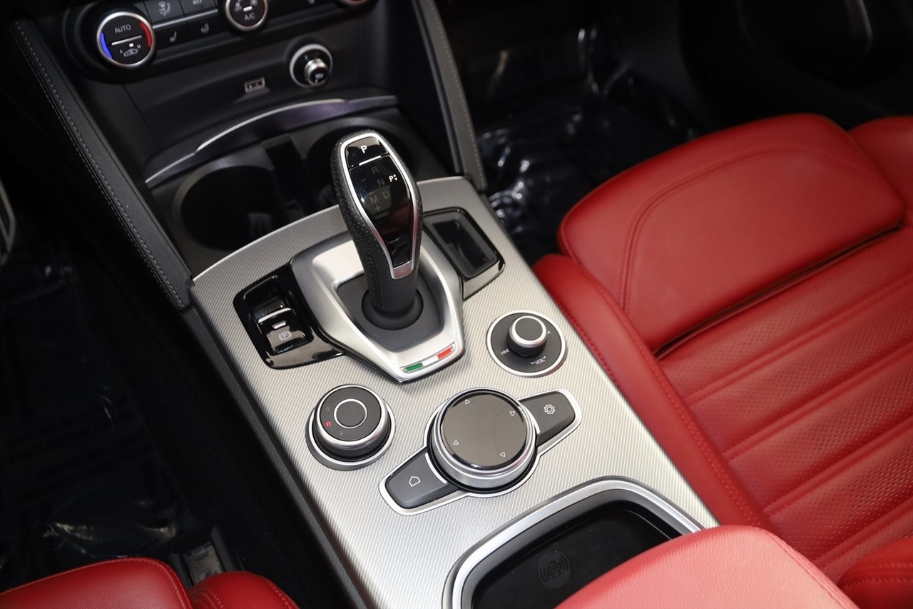 Alfa Romeo Stelvio  2022