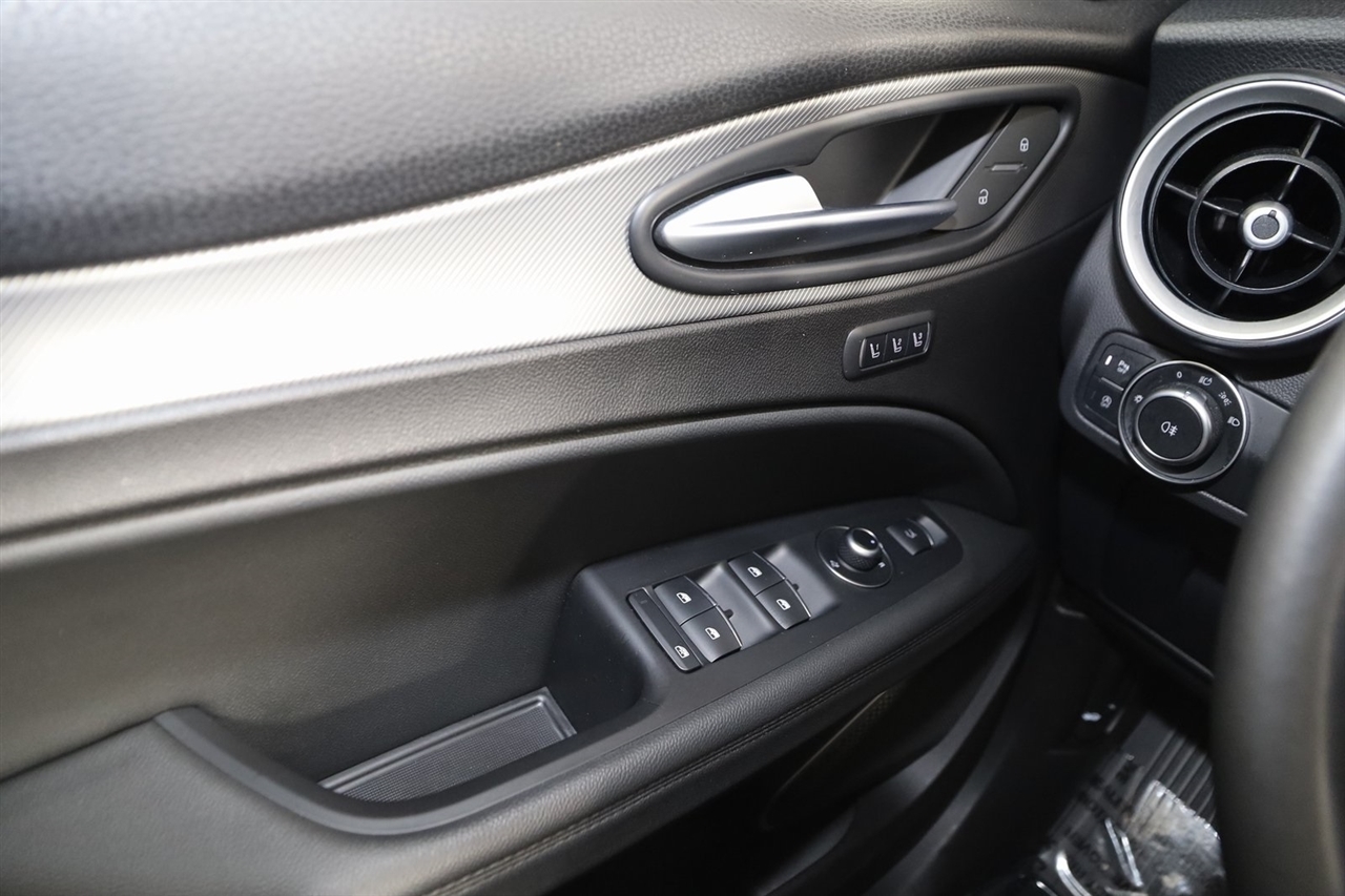 Alfa Romeo Stelvio  2022