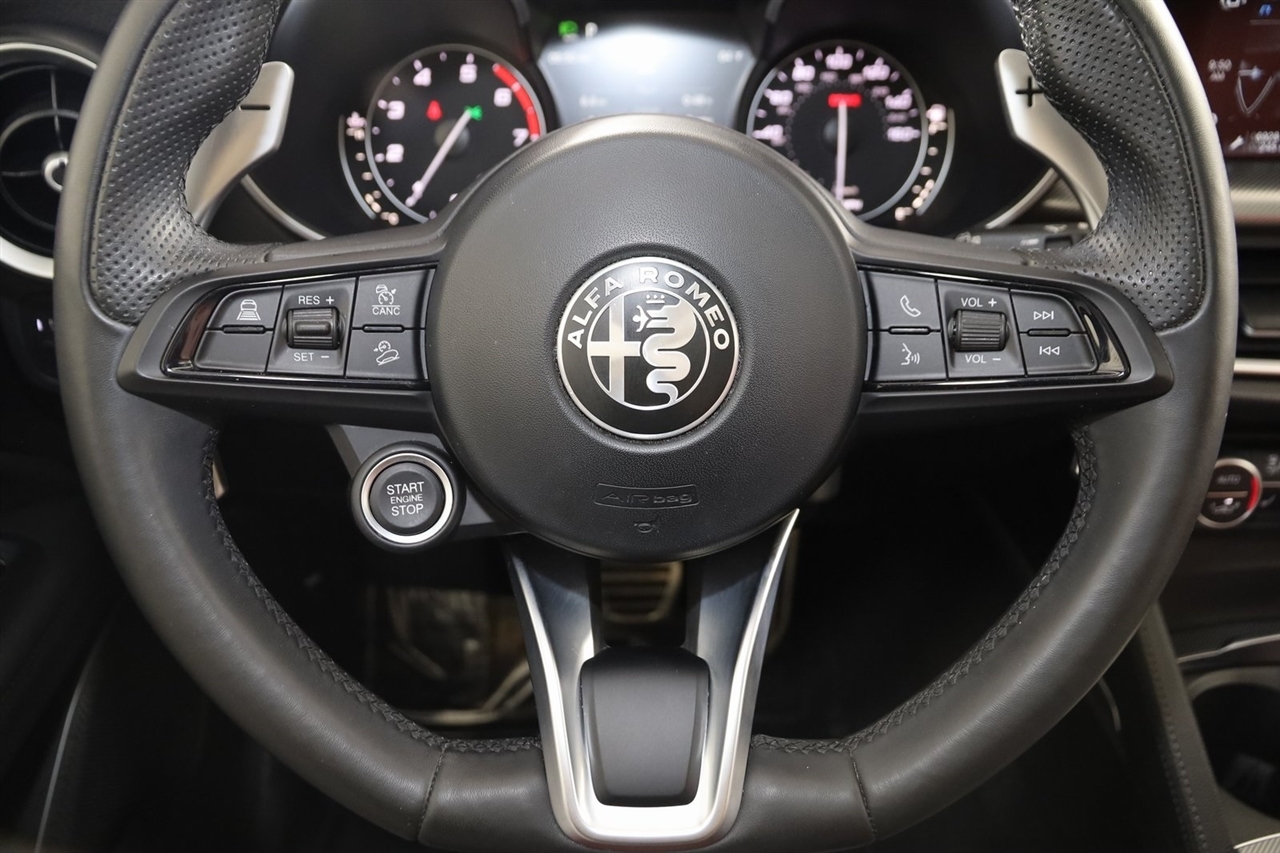 Alfa Romeo Stelvio  2022