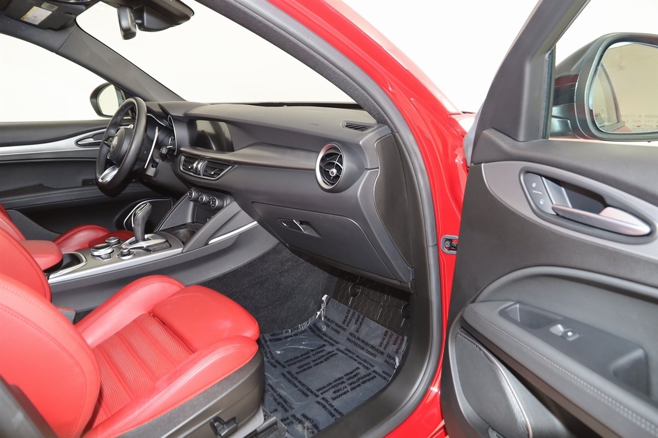 Alfa Romeo Stelvio  2022