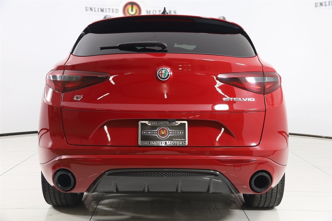 Alfa Romeo Stelvio  2022