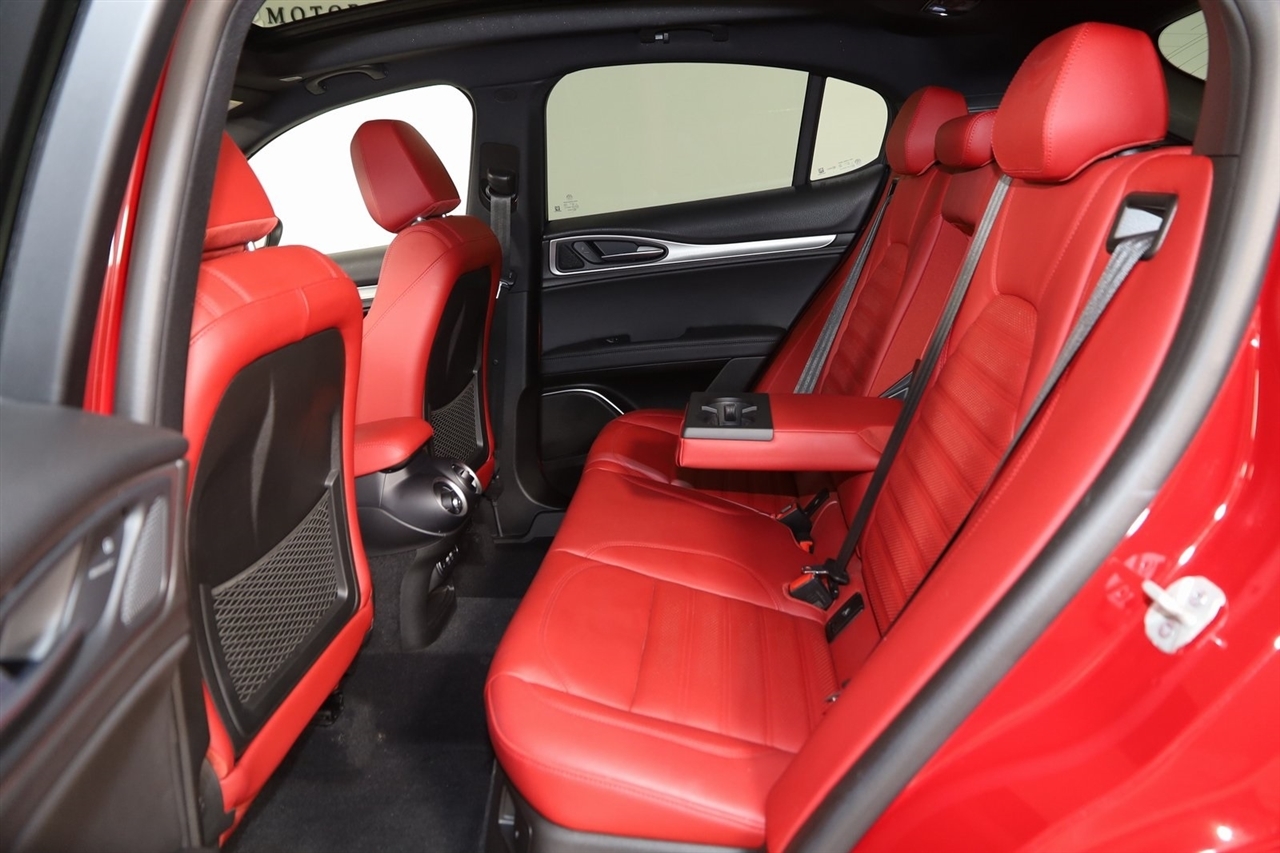 Alfa Romeo Stelvio  2022