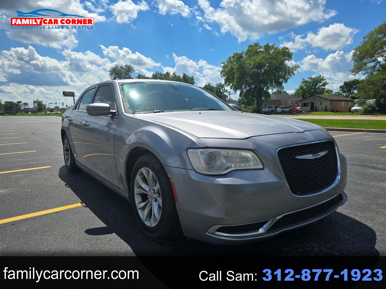 2015 Chrysler 300 Limited's photo