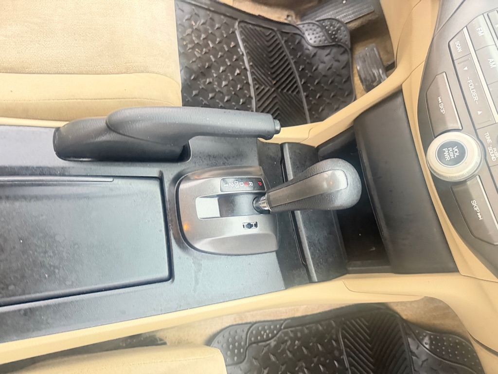 Honda Accord LX-P Sedan AT 2010