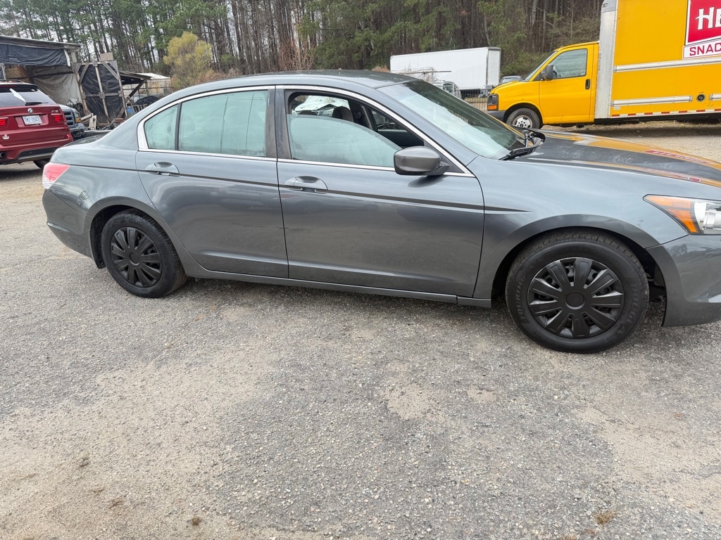 Honda Accord LX sedan AT 2010
