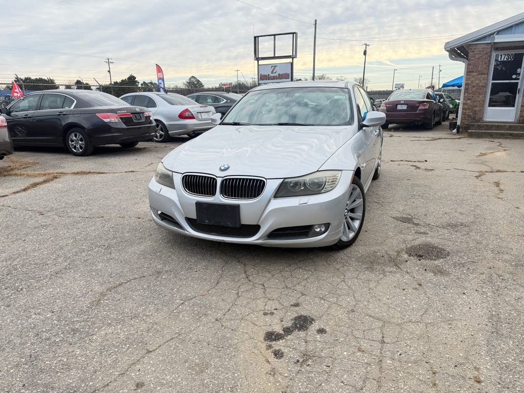 BMW 3-Series 328i xDrive 2011