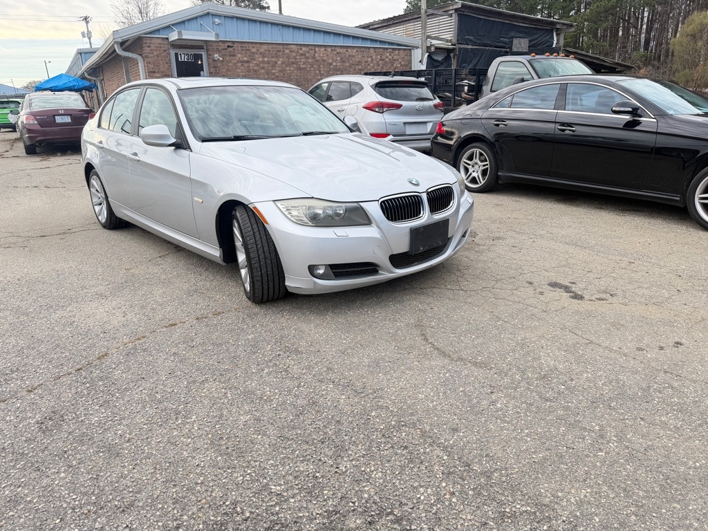 BMW 3-Series 328i xDrive 2011