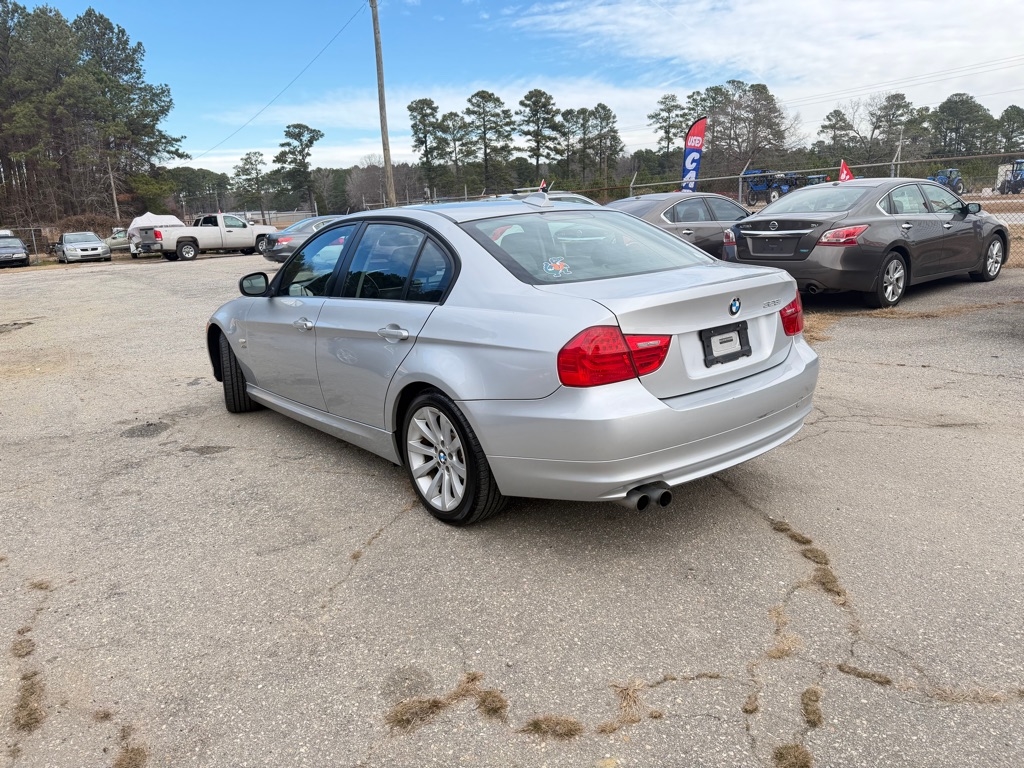 BMW 3-Series 328i xDrive 2011