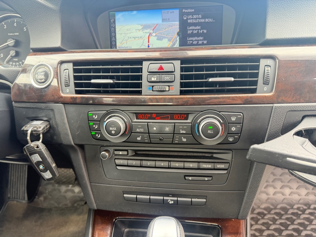 BMW 3-Series 328i xDrive 2011