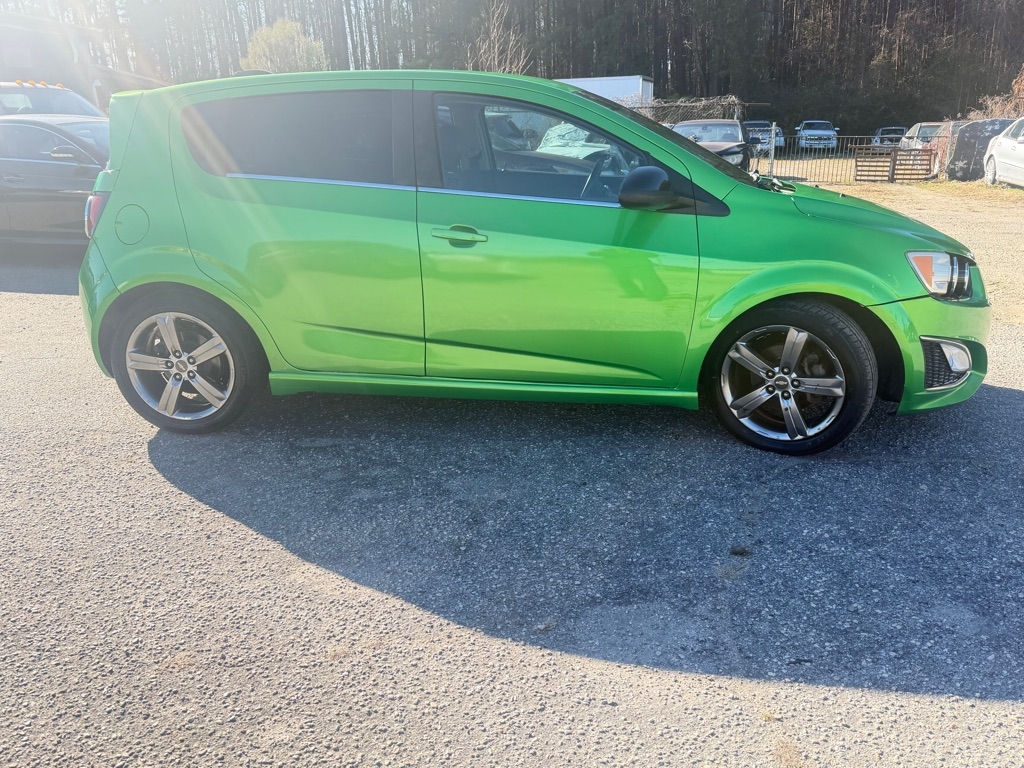 Chevrolet Sonic RS Auto 5-Door 2015