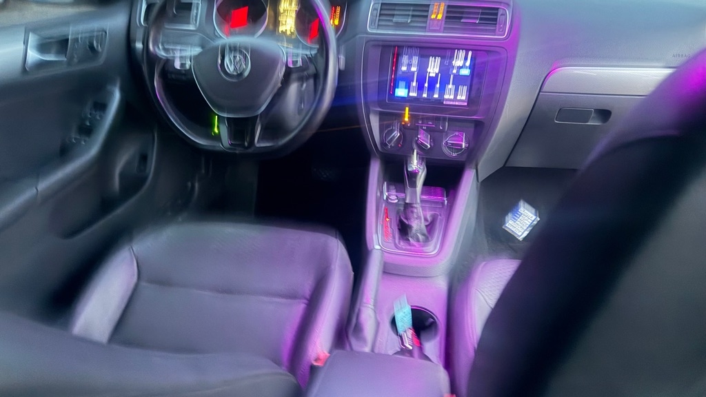 Volkswagen Jetta SE 6A 2015